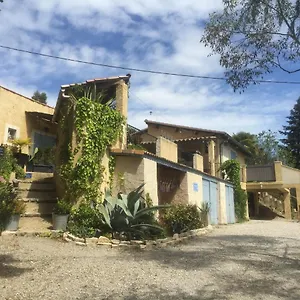 https://mas-du-cadranier.fr-provencehotel.com